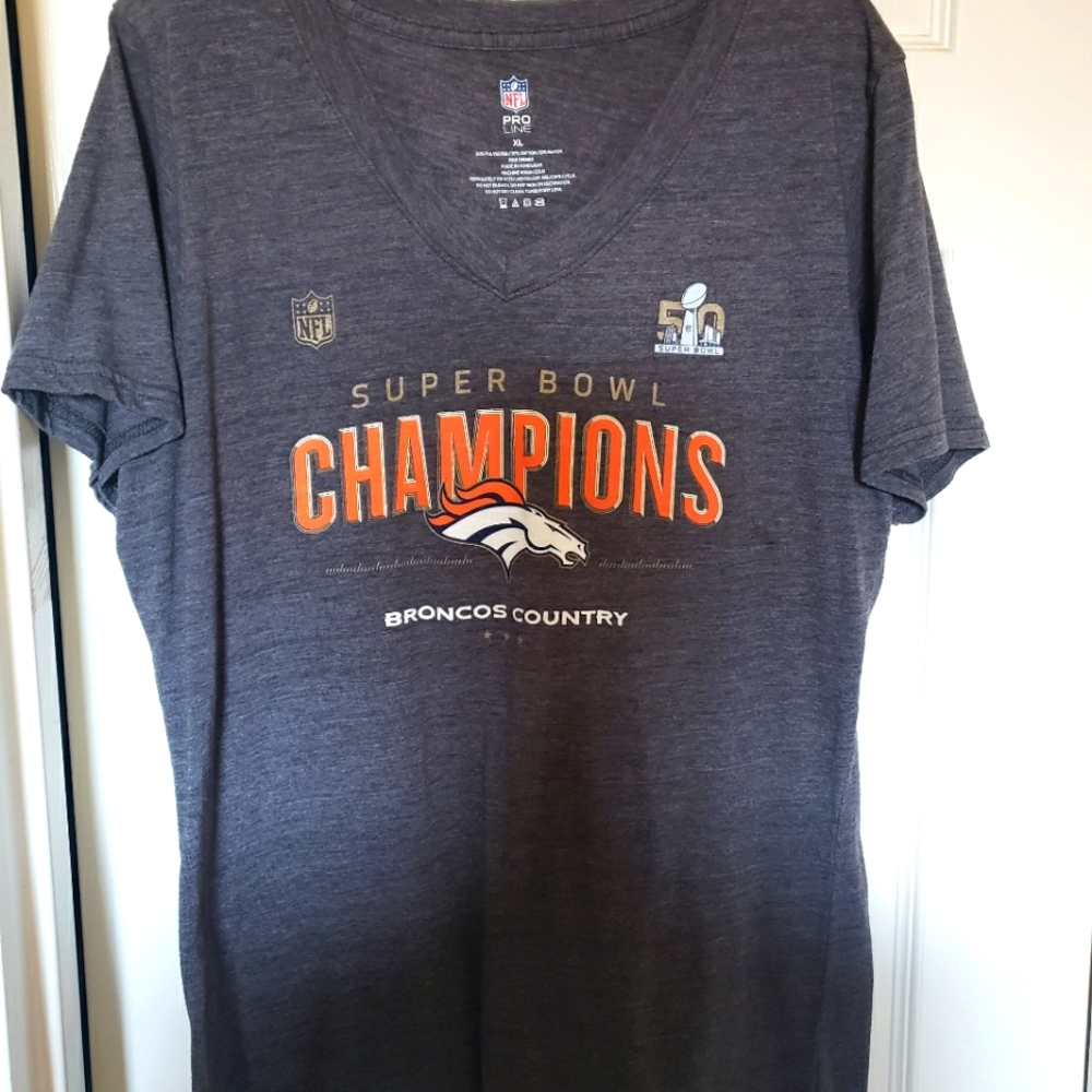 Broncos V neck tee